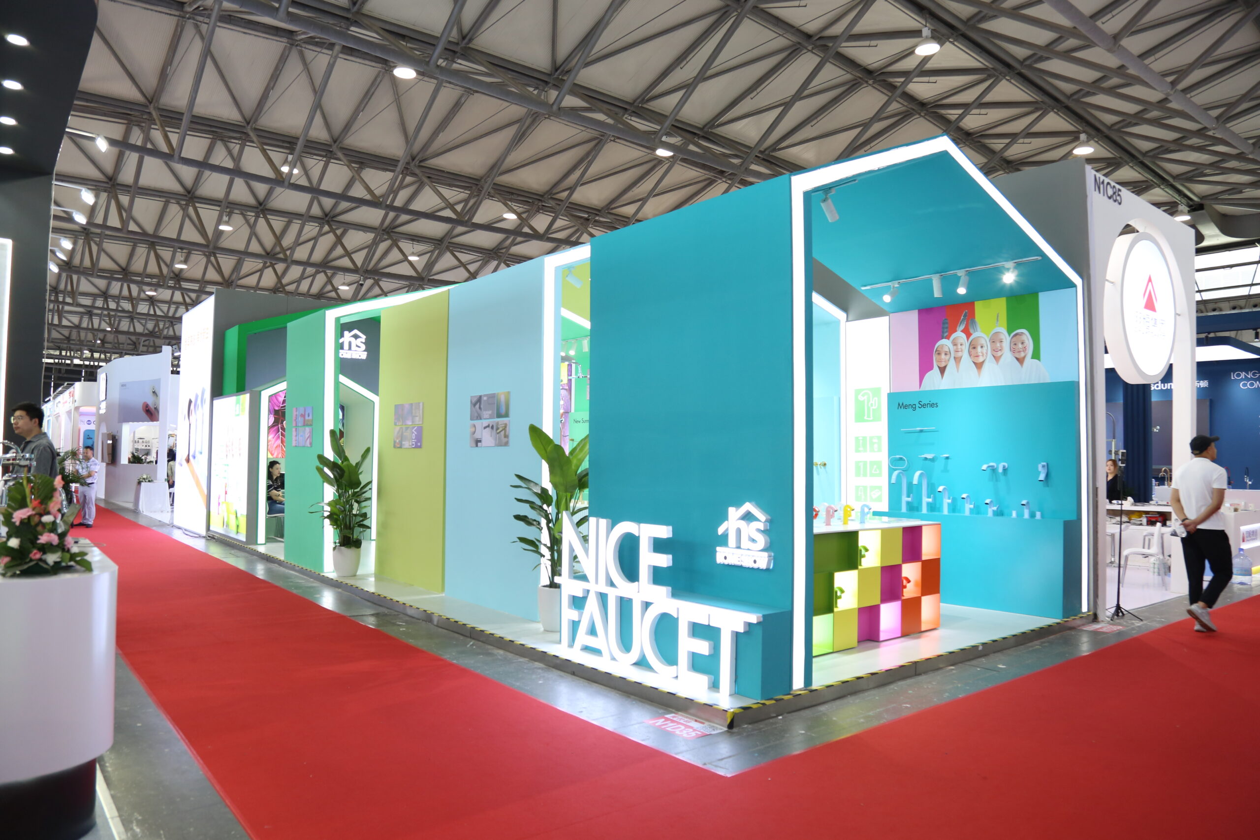 Seven creative house-shaped exhibition facades showcasing Homeshow bathroom hardware innovation